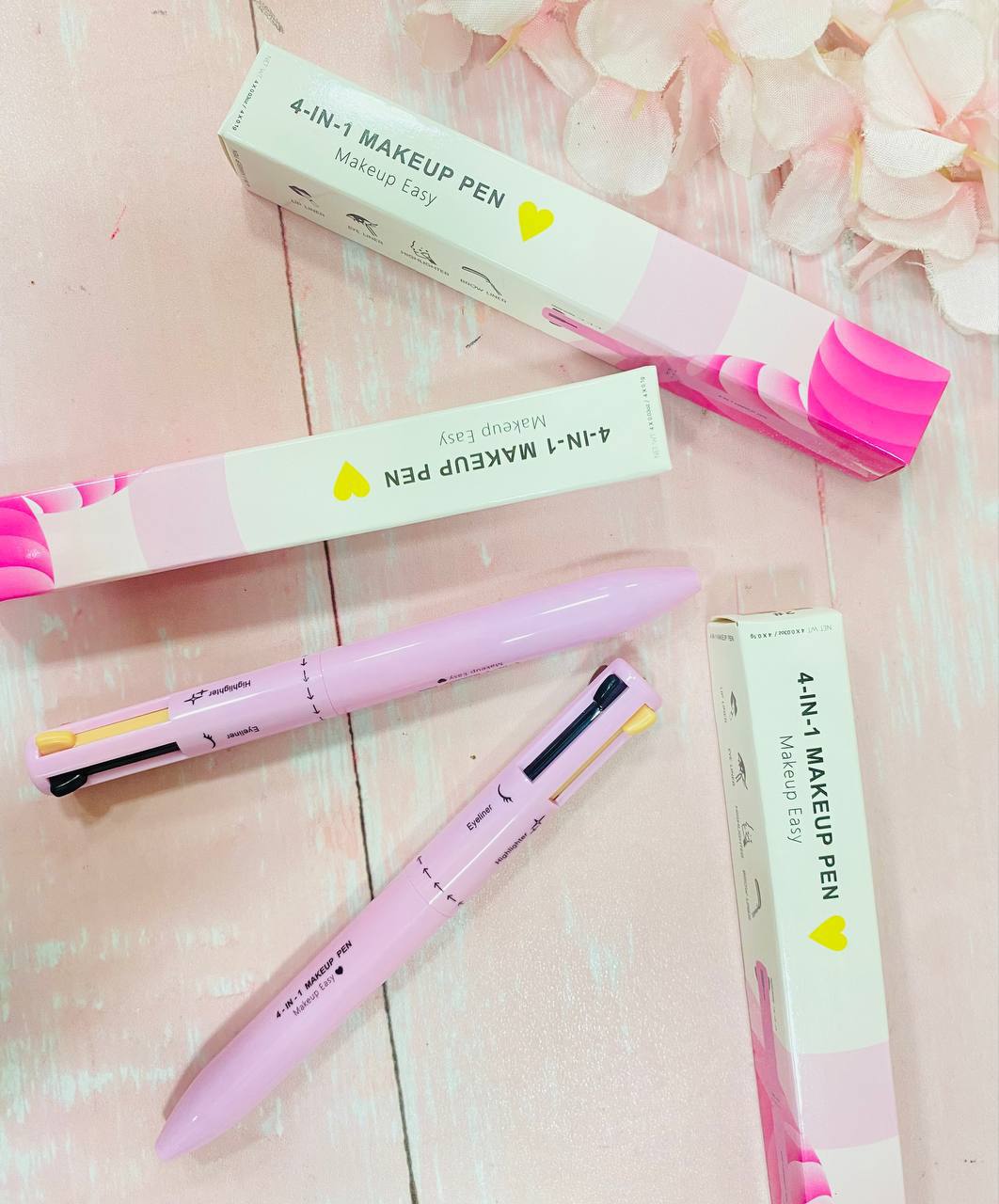 lapiz de maquillaje 4 en 1
