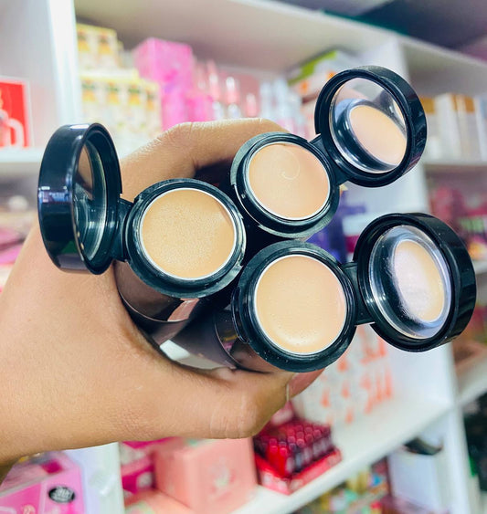 base en crema con espejo